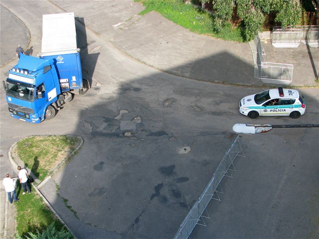 polícia, zátarasy