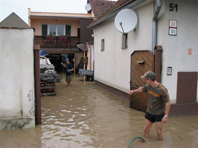 žiar nad horonom, povodeň, voda