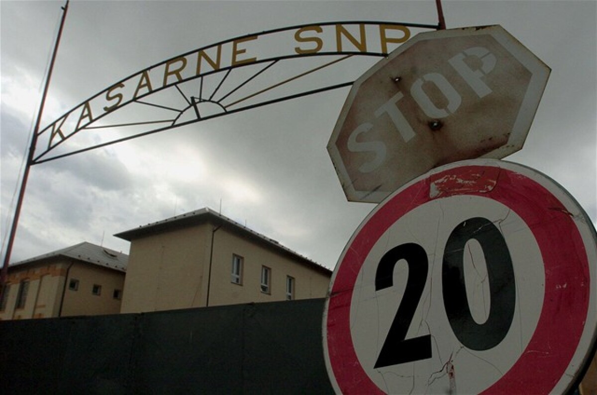 kasárne, snp, dopravná značka, stopka