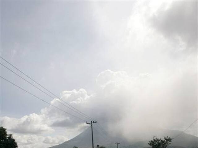 Indonézia, sopka Sinabung