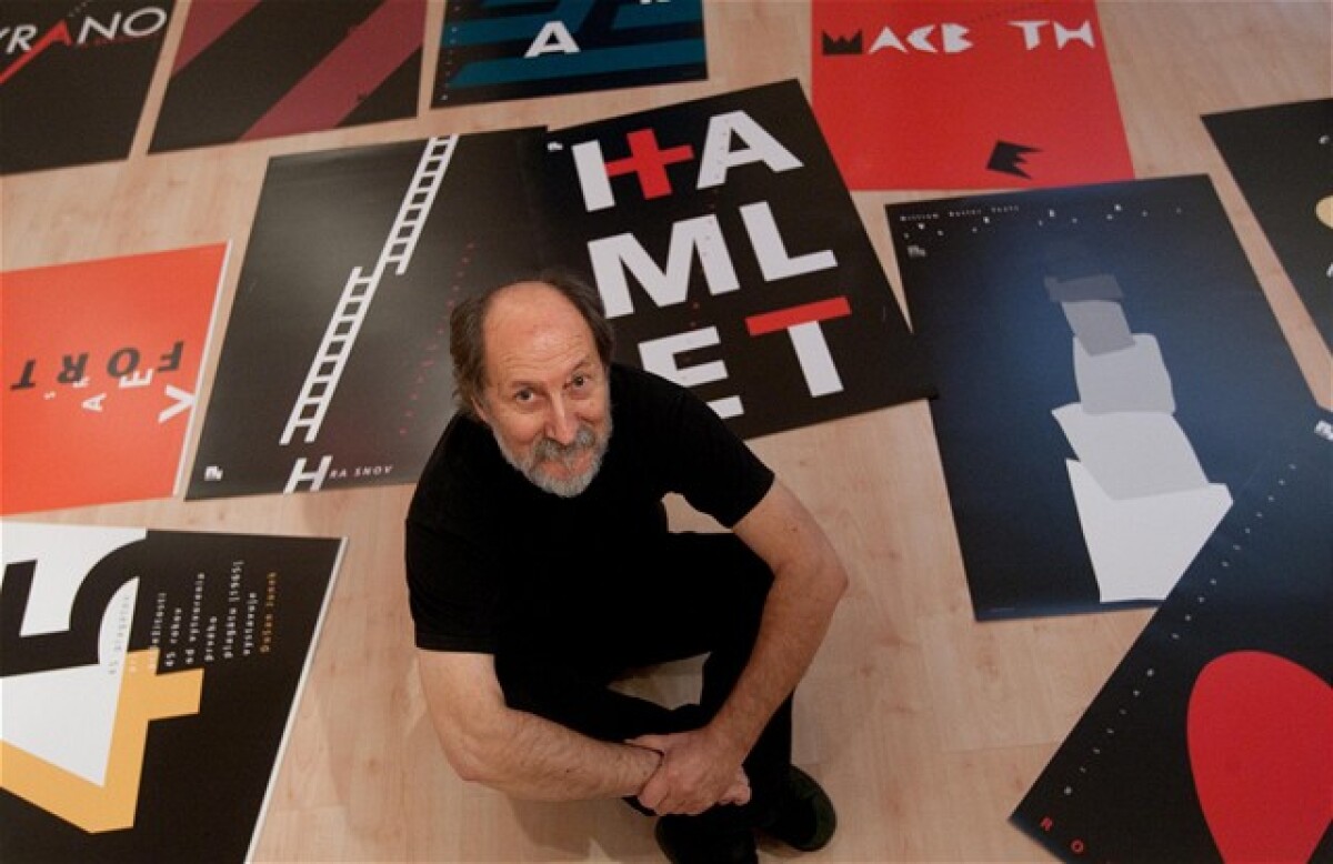 Dušan Junek (67), grafický dizajnér, pedagóg, publicista a autor kultúrnych projektov, predstavuje netradičnú retrospektívu v bratislavskom Satelite.
