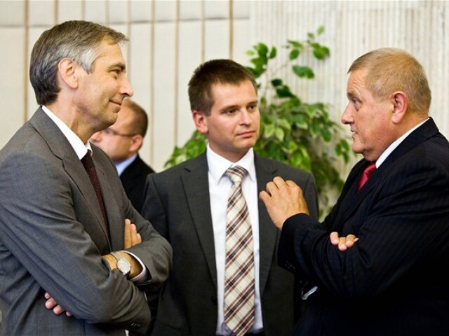 Figeľ, Chúpek, Chren