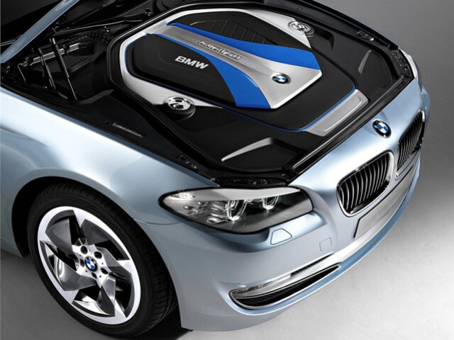 V hybridnom BMW 5 bude pracovať šesťvalec z verzie 535i.