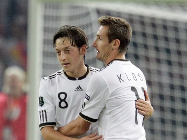 Nemecko Kloze Özil