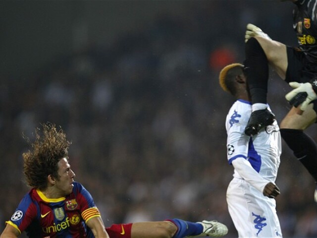 Victor Valdes, Dame N'Doye