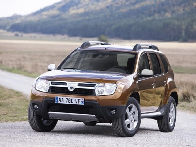 Dacia Duster - 11 990 eur