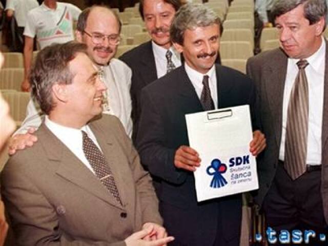 Ernest Valko, Mikuláš Dzurinda