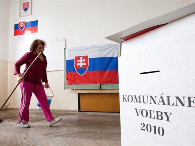komunálne voľby, slovensko, vlajka, urna