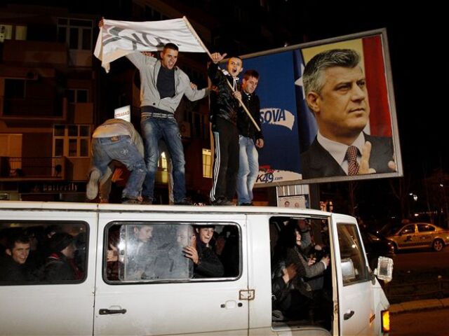 Kosovo, voľby, oslava, 