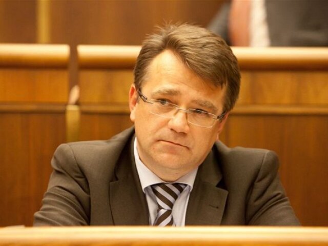 Uhliarik, minister zdravotníctva