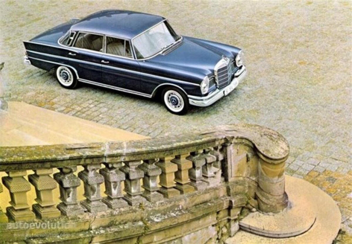 Mercedes-Benz W 111
