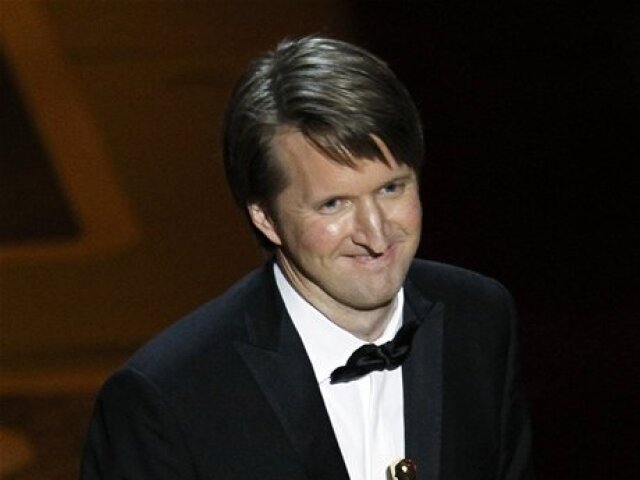 Tom Hooper - červený koberec - Oscar 2011