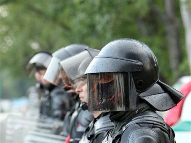 policajti, polícia