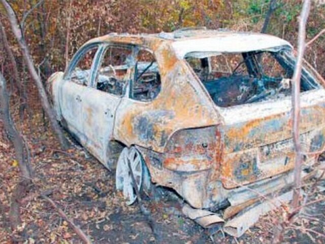 vyhorené auto 
