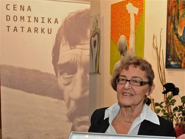 Iva Mojžišová si prevzala cenu Dominika Tatarku za rok 2010.