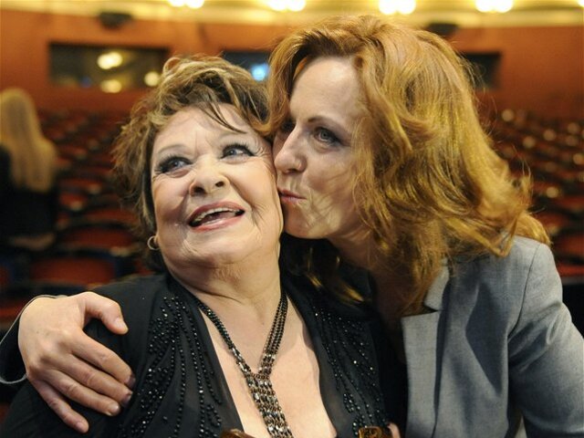 Jiřina Bohdalová, Simona Stašová