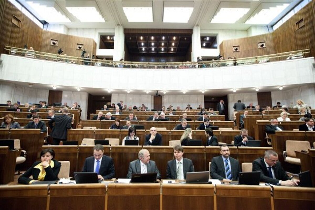 parlament, poslanci