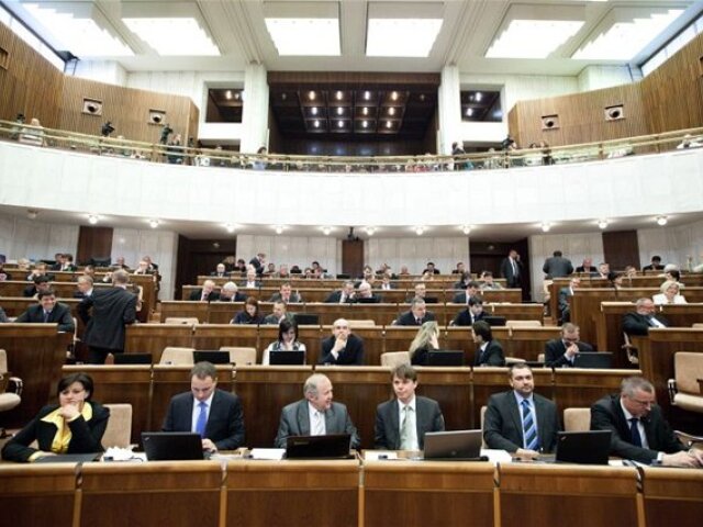 parlament, poslanci