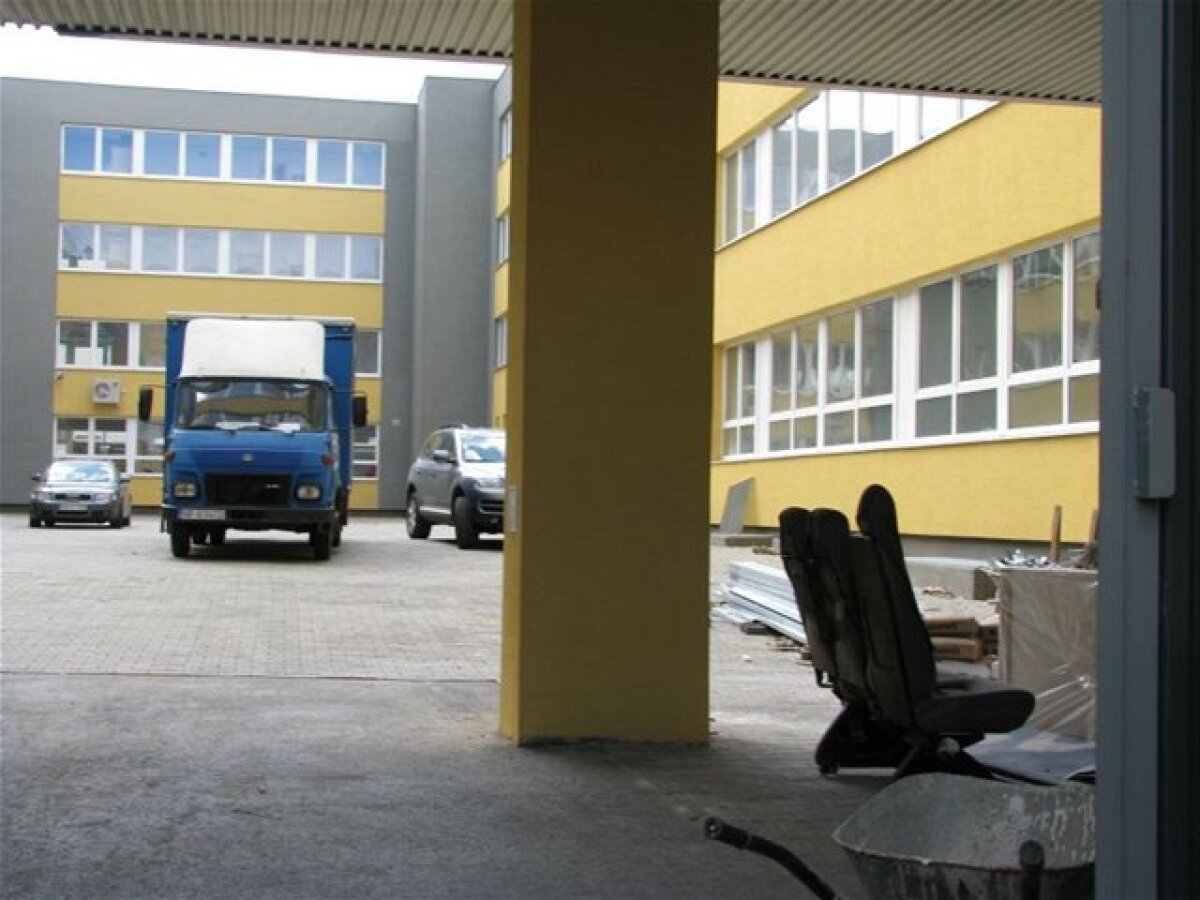 Elektromont, Nitra Invest, Košice