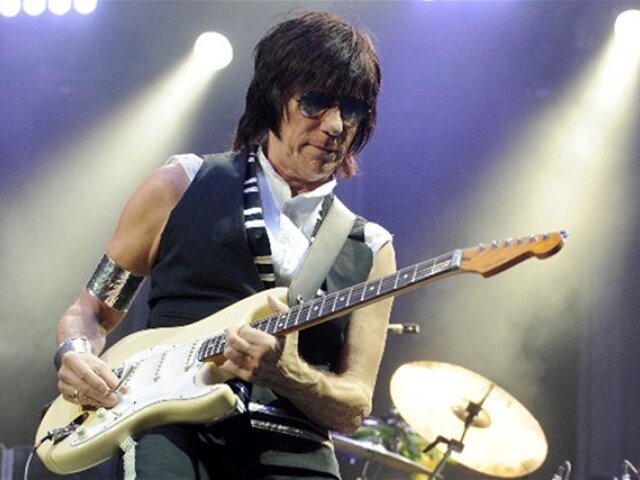 Britský gitarový virtuóz Jeff Beck zahrá so svojou skupinou 24. júna v Bratislave - po prvý raz na Slovensku.
