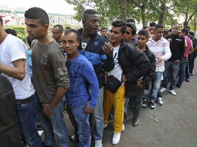 migranti, Tunisania, Paríž