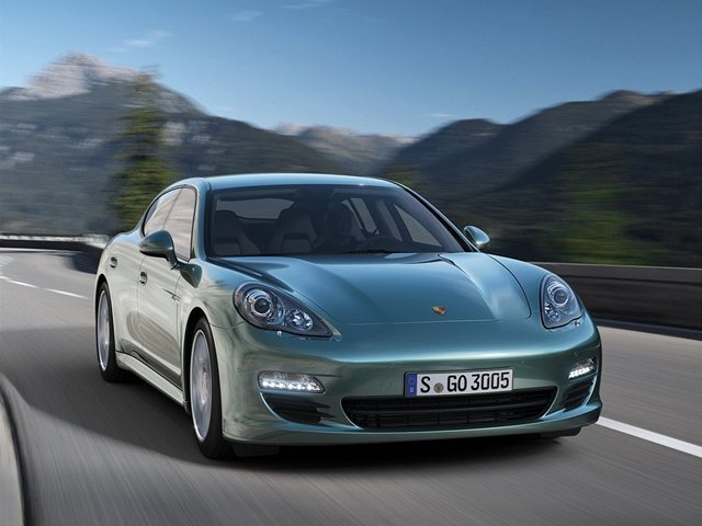 Porsche sa pneumatikám s nízkym valivým odporom radšej vyhýba.