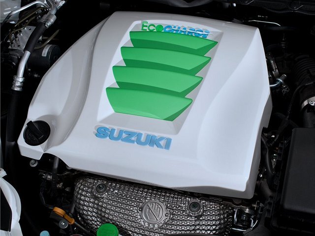 Benzínovému dvojlitru pomáha malý elektromotor.