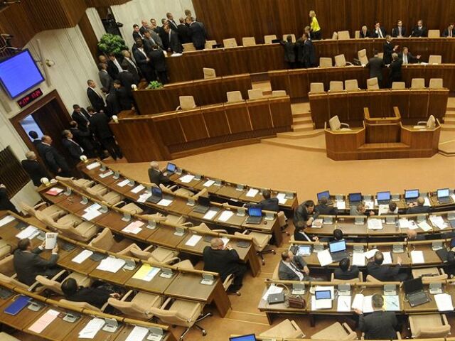 poslanci, parlament, NR SR
