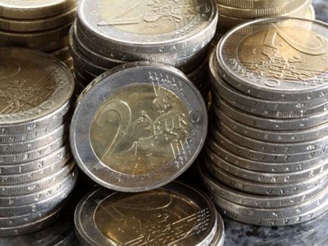 Peniaze, euro, mince