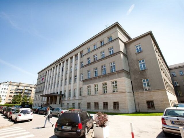 justičný palác, súdy, sudcovia