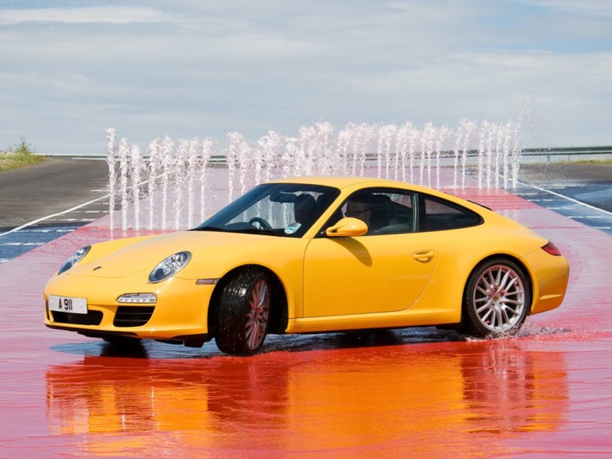 Porsche 911
