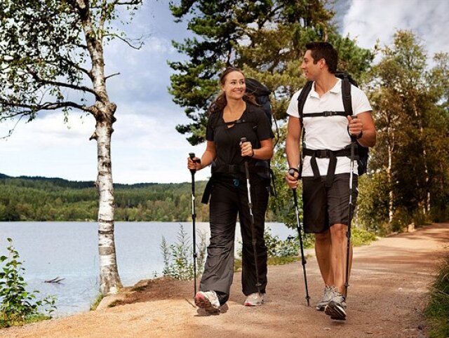 Nordic walking - chôdza - palice - prechádzka