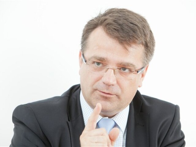 Ivan Uhliarik, minister zdravotníctva
