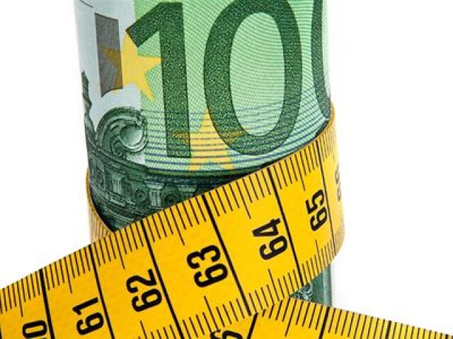 Euro, peniaze, meter, kríza