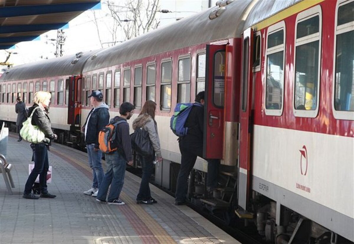 vlak, cestovanie, stanica, cestujúci
