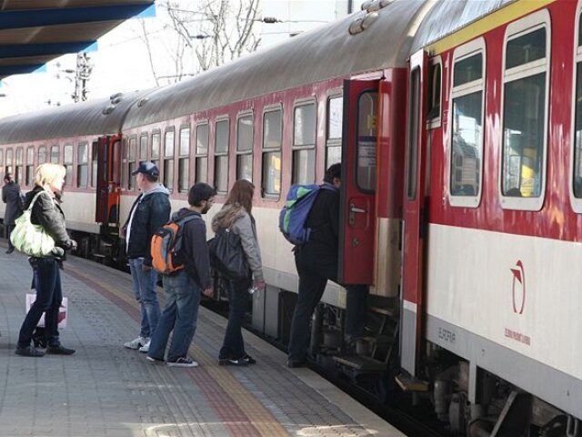 vlak, cestovanie, stanica, cestujúci