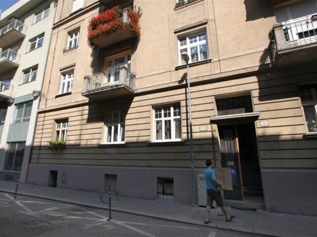 Figeľ, byt