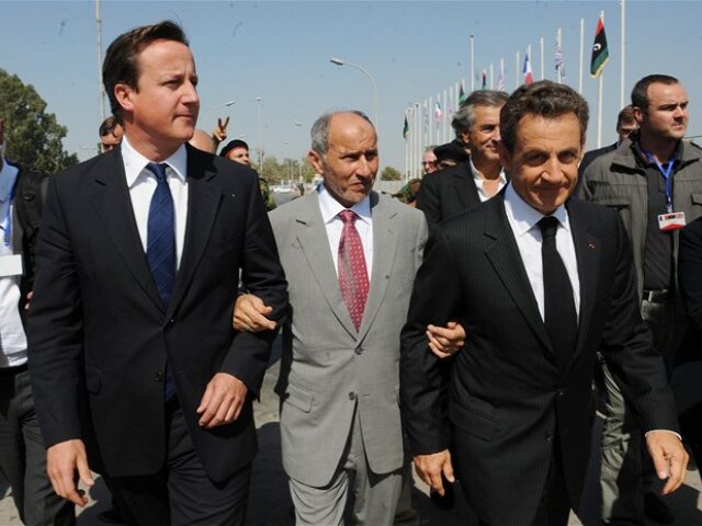 David Cameron, Nicolas Sarkozy, Mustafa Abdel Džalíl, Líbya