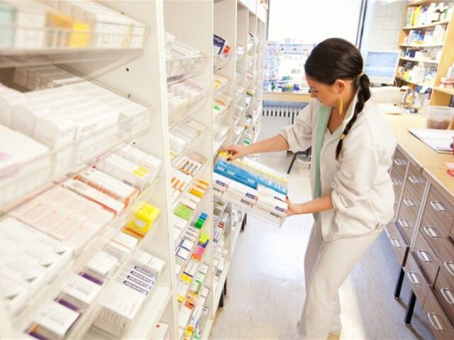 lekáreň, lekárnik, lieky, farmaceuti, zdravotníctvo