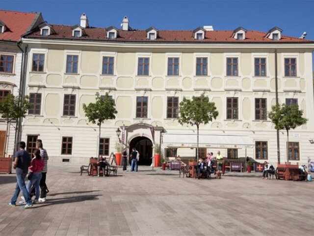 miestodržiteľský palác