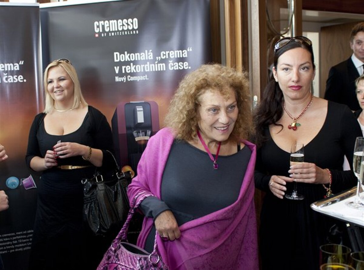 Soňa Valentová, Katarína Hasprová