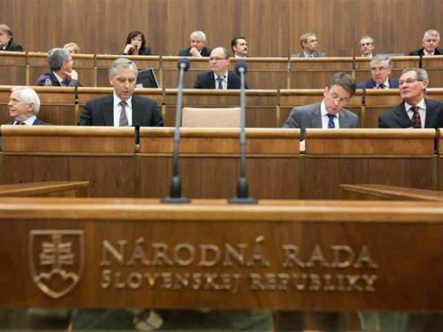 parlament, poslanci