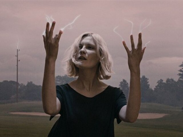 Kirsten Dunstová vo filme Melancholia