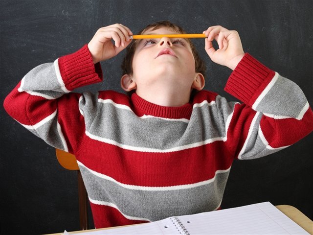 dieťa, žiak, škola, neposlušnosť, hyperaktivita, pozornosť, výchova. ADHD