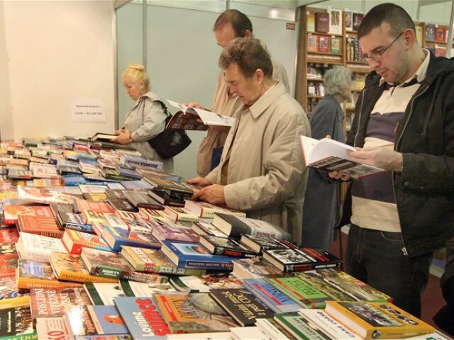 Knižný veľtrh Bibliotéka potrvá v Bratislave do nedele a privíta asi 150 vystavovateľov.