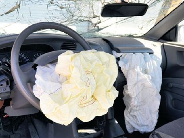 volant, nehoda, airbag