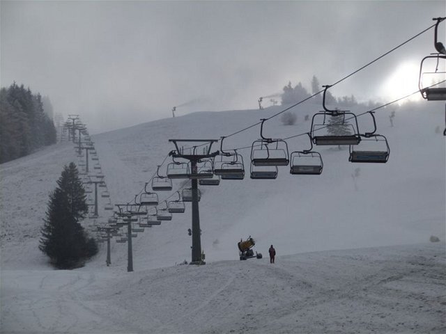Vrátna, Paseky, lyžiarske stredisko, zjazdovka, zasnežovanie, lyžovanie