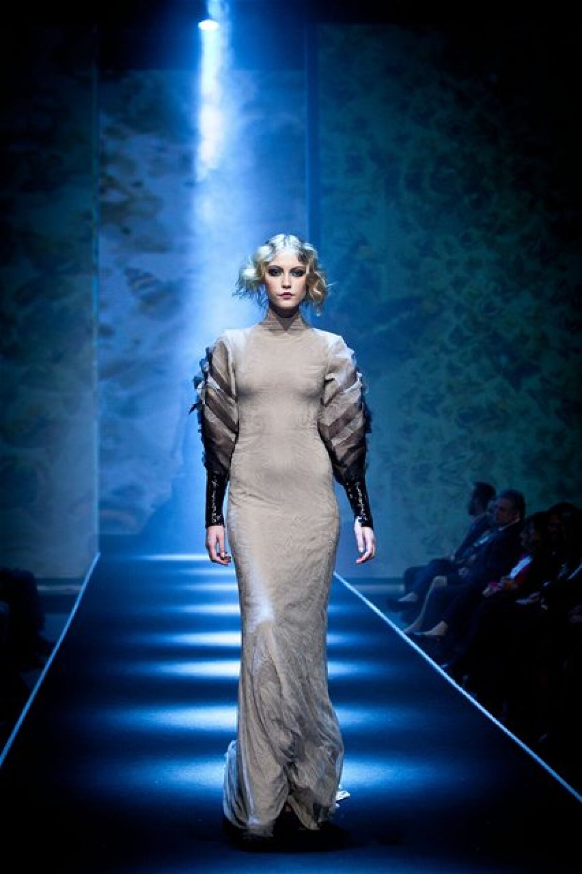 Orange Fashion Show 2011 - Hana Převrátilová a Boris Hanečka