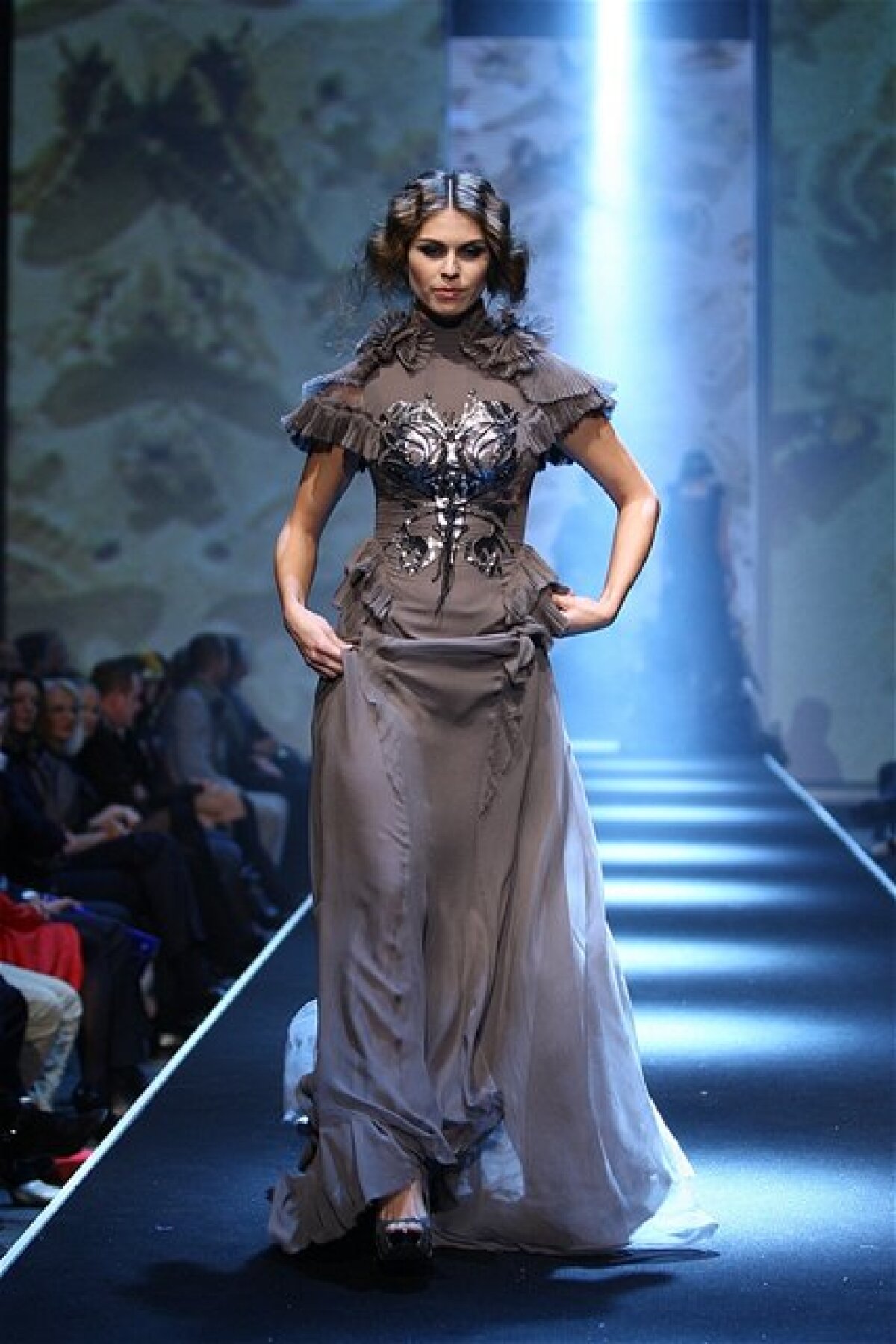 Orange Fashion Show 2011 - Hana Převrátilová a Boris Hanečka