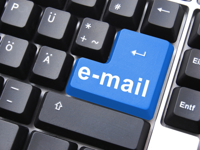 e-mail, pošta, poštová schránka, klávesnica, enter, nevyžiadaná pošta, spam